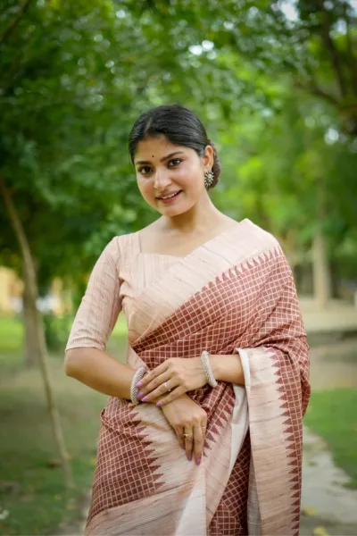 Premium Soft Tussar Silk Kantha Border Saree with Checks Printed Pattern